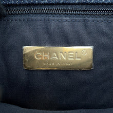 将图像加载到图库查看器中，CHANEL 19 ChainShoulder Bag BlueAS1160 Denim
