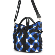 将图像加载到图库查看器中，CHANEL Airline Shoulder Bag Blue/White/Black Nylon
