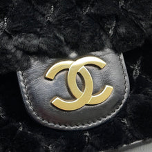 将图像加载到图库查看器中，CHANEL Lapin ChainShoulder Bag Black Lapin Leather Size 25

