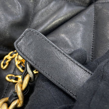 将图像加载到图库查看器中，CHANEL CHANEL 19 Dixneuf Matelasse Shoulder Bag BlackAS1161-B04852-94305 Lambskin Size Large
