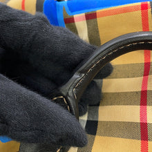 将图像加载到图库查看器中，BURBERRY Check Pattern Graffiti Backpack Blue/Antique yellow4076962 Nylon Leather
