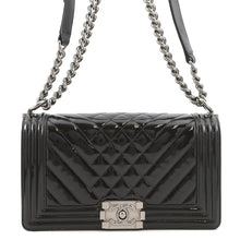 将图像加载到图库查看器中，CHANEL Boy Chanel ChainShoulder Bag BlackA67086 Patent Leather Size 25
