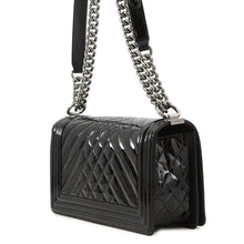 将图像加载到图库查看器中，CHANEL Boy Chanel ChainShoulder Bag BlackA67086 Patent Leather Size 25
