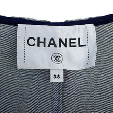 Load image into Gallery viewer, CHANEL Collarless denim jacket Size 38 BlueP70737 94% Cotton, 4% Elastopolyester, 2% Elastane
