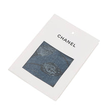 Load image into Gallery viewer, CHANEL Collarless denim jacket Size 38 BlueP70737 94% Cotton, 4% Elastopolyester, 2% Elastane
