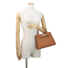Load image into Gallery viewer, HERMES Kelly Sellier Gold Epsom Size 25
