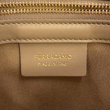 Load image into Gallery viewer, Ferragamo Beach Handbag Beige214988 765805 Canvas Size Small
