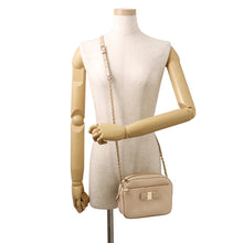 Load image into Gallery viewer, Ferragamo Vara Ribbon Shoulder Bag Beige Leather
