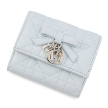 将图像加载到图库查看器中，Dior cannage compact wallet Light BlueS2608PUQA Leather
