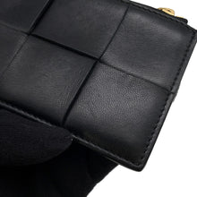 将图像加载到图库查看器中，Bottega Veneta Cassette Maxi Intrecciato Fragment Case Black681010 Leather

