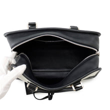 将图像加载到图库查看器中，LOEWE Amazona Limited Edition White/Black35279A03PL Leather Size 28
