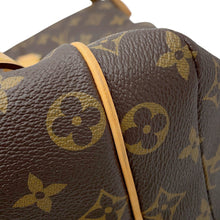将图像加载到图库查看器中，LOUIS VUITTON Totally BrownM56689 Monogram Size MM
