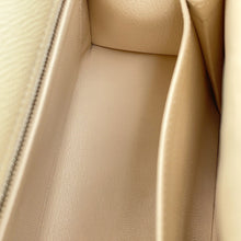 Load image into Gallery viewer, HERMES Kelly Sellier tricolor Nata / Jaune Poussin / Sesame Epsom Size 25
