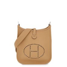 Load image into Gallery viewer, HERMES Evelyne Short Biscuit Taurillon Clemence Size TPM
