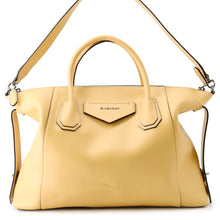 将图像加载到图库查看器中，Givenchy Antigona Soft YellowBB50F2B0WD-741 Calf Leather Size Medium
