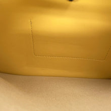 将图像加载到图库查看器中，Givenchy Antigona Soft YellowBB50F2B0WD-741 Calf Leather Size Medium
