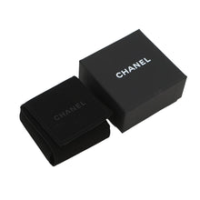 将图像加载到图库查看器中，CHANEL CC Logo Earrings Metal Rhinestone
