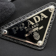 将图像加载到图库查看器中，PRADA Nylon Shoulder Bag Black2VH048 Nylon
