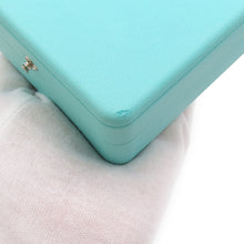 Load image into Gallery viewer, TIFFANY&amp;Co. T Smile Pendant Size Small60011679 18K Yellow Gold
