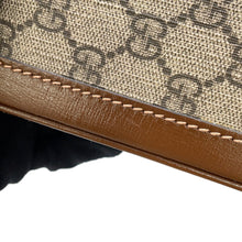 将图像加载到图库查看器中，GUCCI Fake knot print suitcase Beige/Brown611642 GG Supreme Leather Size Medium
