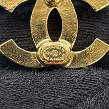 将图像加载到图库查看器中，CHANEL CC Logo CC Mark Stud Quilted Earrings GoldABH240 B23662 Gold Plated
