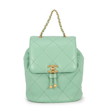 将图像加载到图库查看器中，CHANEL Matelasse Backpack Light GreenAS4866 Lambskin
