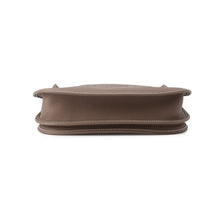 将图像加载到图库查看器中，HERMES Evelyne3 Etoupe Taurillon Clemence Size PM
