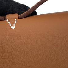 将图像加载到图库查看器中，HERMES PochetteKelly Gold Swift Leather
