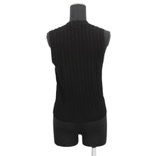 Load image into Gallery viewer, CHANEL CC Logo Button Rib Knit Vest Top Size 38 BlackP70420-K10048-94305 Cotton98% Polyurethane1% Polyamide1%
