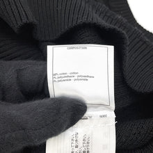 Load image into Gallery viewer, CHANEL CC Logo Button Rib Knit Vest Top Size 38 BlackP70420-K10048-94305 Cotton98% Polyurethane1% Polyamide1%
