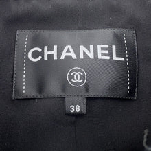 将图像加载到图库查看器中，CHANEL COCO Button Tweed Jacket Size 38 White/BlackP78909-V70693-NAAWH Cotton Polyester Viscose Fabric
