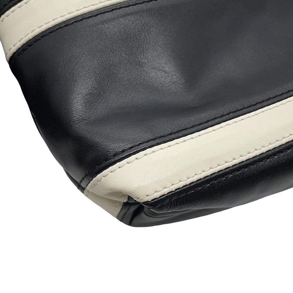 CHANEL CHANEL22 ChainShoulder Bag Black/WhiteAS3980 Shiny Calf