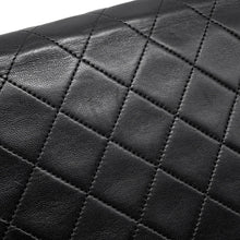 将图像加载到图库查看器中，CHANEL Matelasse Push Lock ChainShoulder Bag Black Lambskin
