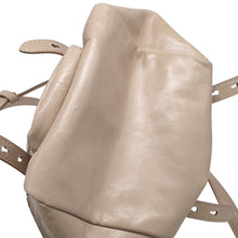 将图像加载到图库查看器中，PRADA Softlux Handbag Beige Leather
