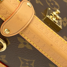 将图像加载到图库查看器中，LOUIS VUITTON side trunk BrownM46358 Monogram Size MM
