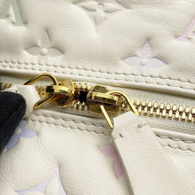 将图像加载到图库查看器中，LOUIS VUITTON Square Bag White/MulticolorM23059 Mongram Emboss
