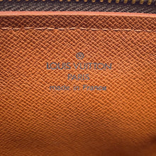 Load image into Gallery viewer, LOUIS VUITTON Papillon BrownM51366 Monogram Size 26
