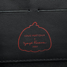 将图像加载到图库查看器中，LOUIS VUITTON LV × YK Soft Trunk Wallet Noir/RedM81905 Monogram・Taurillon Infinity Dot
