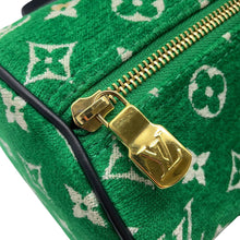 Load image into Gallery viewer, LOUIS VUITTON Papillon GreenM46206 Monogram・Jacquard Velvet Size 26
