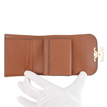 Load image into Gallery viewer, CELINE Triomphe Compact Wallet Natural/Tan10D782DB2.02NT Calf Leather/Canvas
