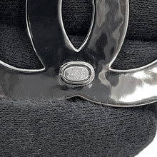 Load image into Gallery viewer, CHANEL Clover Pattern CC Logo Brooch Silver/BlackABD399-B16775-NY365 Metal
