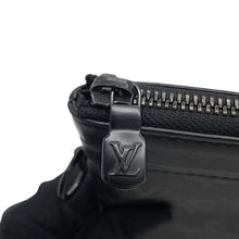 将图像加载到图库查看器中，LOUIS VUITTON Pochette to Go NoirM81569 Monogram Eclipse
