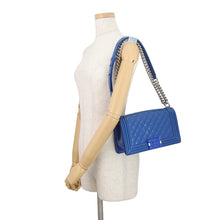 Load image into Gallery viewer, CHANEL Boy Chanel ChainShoulder Bag BlueA67086 Patent Leather Size 25
