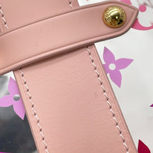 Load image into Gallery viewer, LOUIS VUITTON Bowat Scott Transparent/PinkGI0362 Monogram Transparent Pre-Known Glass Leather
