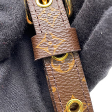 将图像加载到图库查看器中，LOUIS VUITTON Sac Plat BB RedM45847 Monogram Size BB
