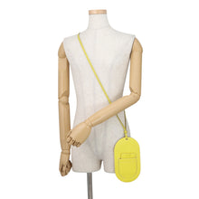 Load image into Gallery viewer, HERMES In the loop to go Lime/Caramel Chevre Myzore Goatskin Size GM
