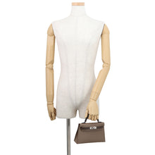 将图像加载到图库查看器中，HERMES Mini Kelly 2 Tricolor Etoupe/Ecorce/Black Epsom
