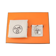 将图像加载到图库查看器中，HERMES Picotin Lock Craie Taurillon Clemence Size PM
