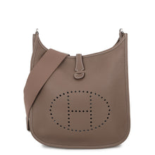 将图像加载到图库查看器中，HERMES Evelyne3 Etoupe Taurillon Clemence Size PM
