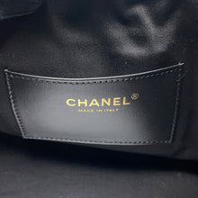 Load image into Gallery viewer, CHANEL CHANEL25 ChainBag BlackAS5293 Caviar Leather Size Small
